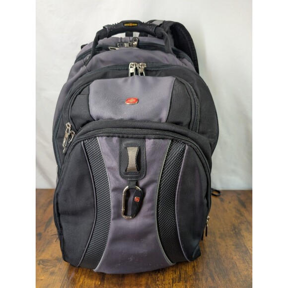 900 scansmart tsa laptop backpack gray SWISSGEAR 1900 Black/Gold adjustable side compression straps SWISSGEAR 1900 ScanSmart Laptop Backpack,
